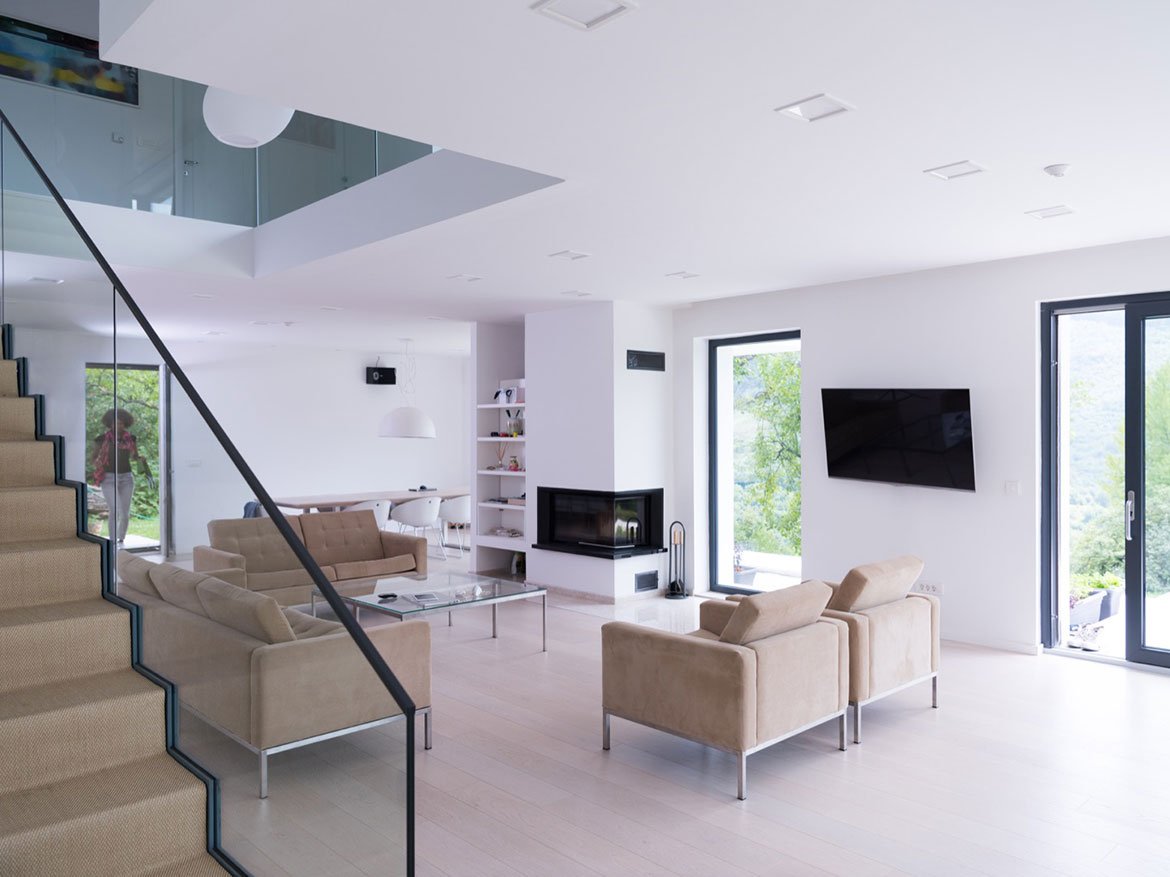 Light and modern apartment