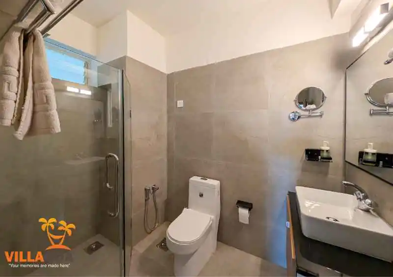 Sea View 6 Bedroom Villa Morjim