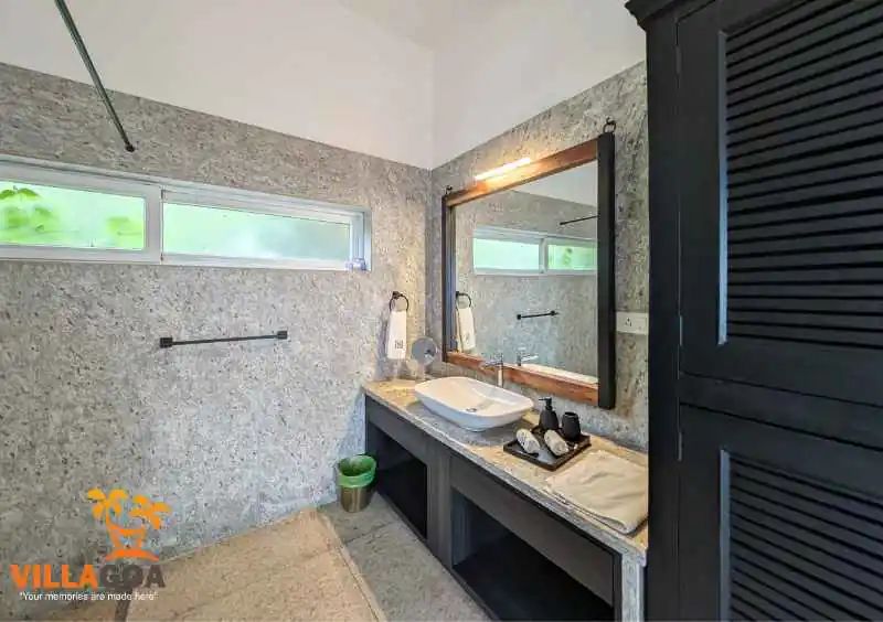 Sea View 7 Bedroom Private Pool Villa Morjim