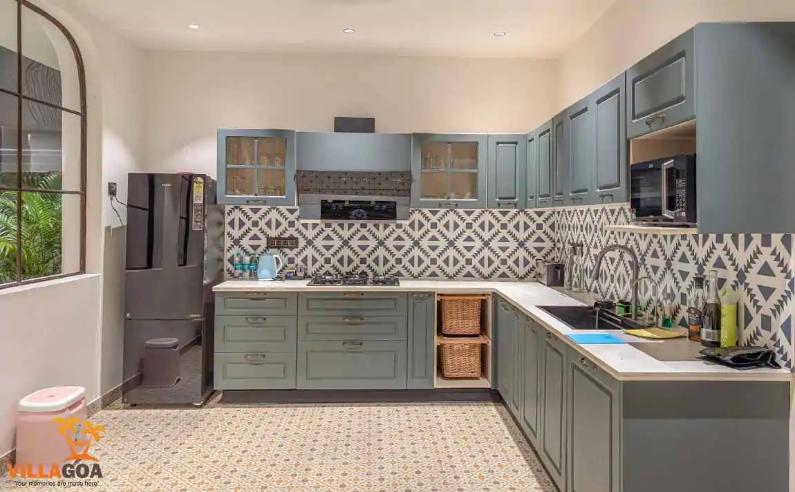 Beach Villa Gloss