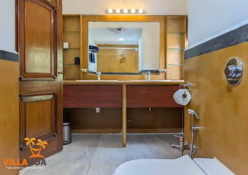7-bedroom-beach-front-villa-calangute-bathroom-1.jpg Beachfront Luxury Villa Tiara
