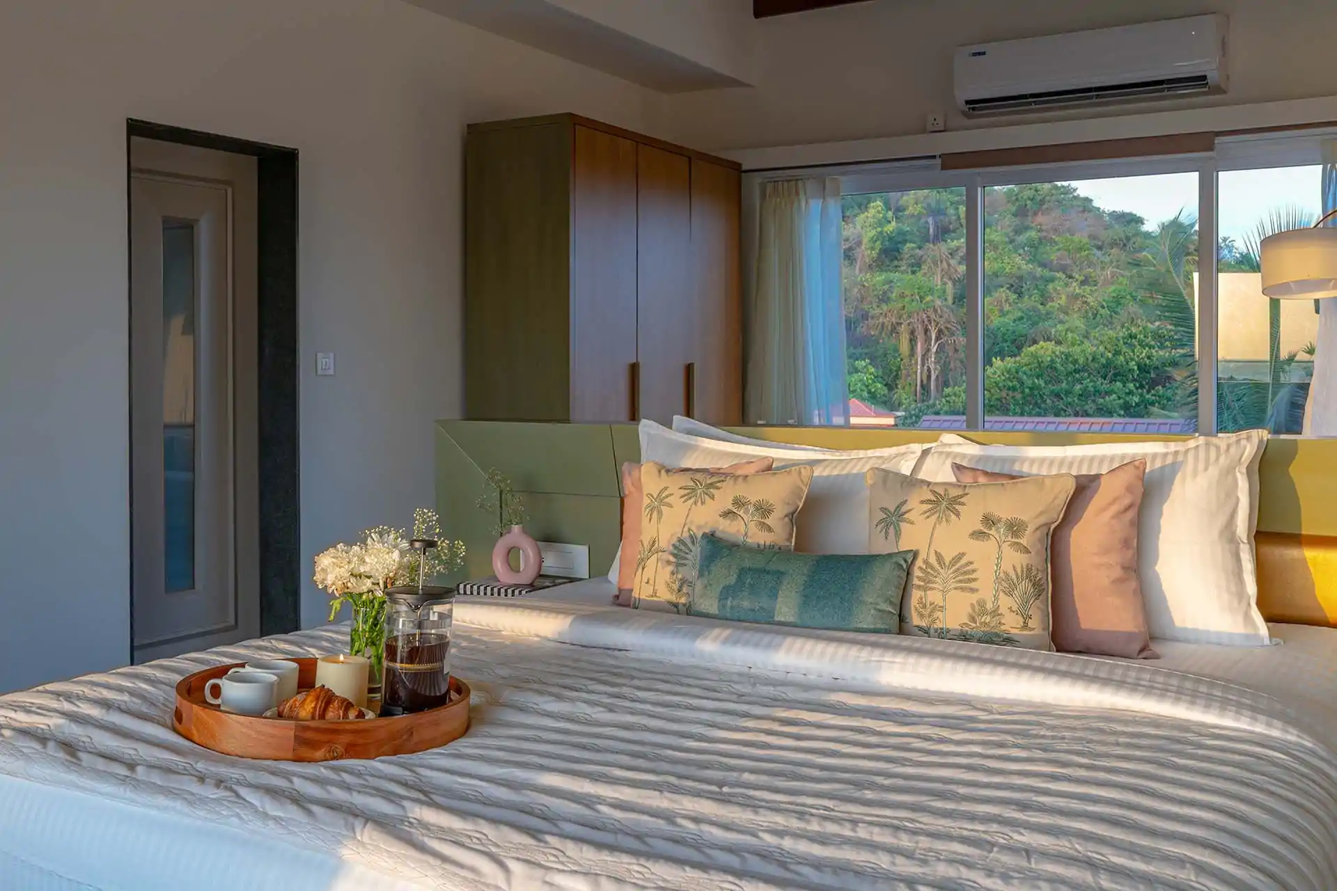 10 Bedroom Luxury Villa Isa